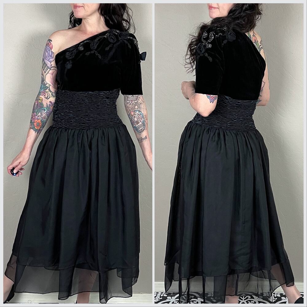 Vintage 1960s Black Velvet One Shoulder Beaded Midi Dress - Picture 4 of 9